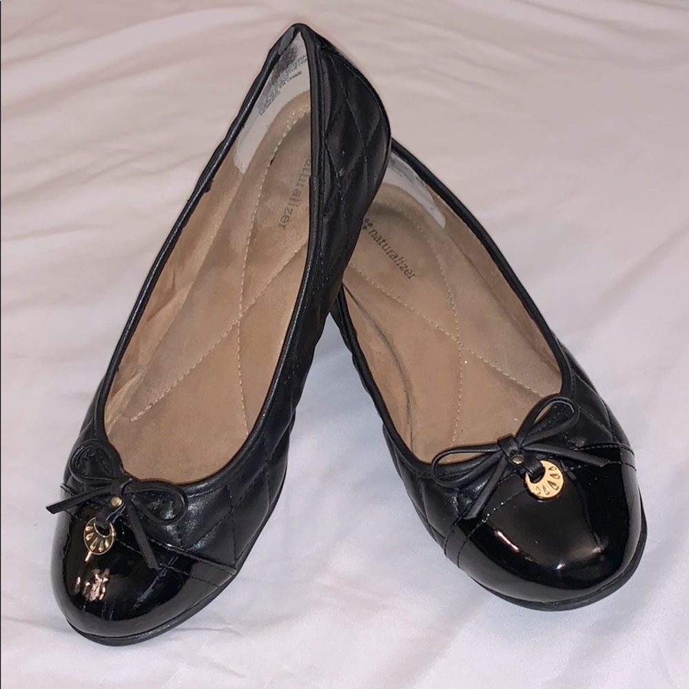 Slip resistant flats